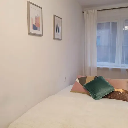 Apartmán Mieszkanie Blisko Plazy - Wyscigi